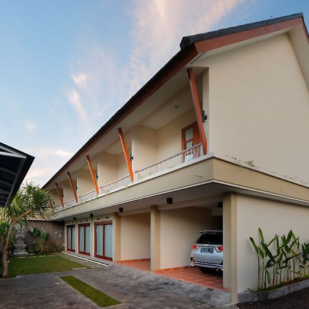 Iconic Bali Living Bed & Breakfast Dempasar Exterior foto