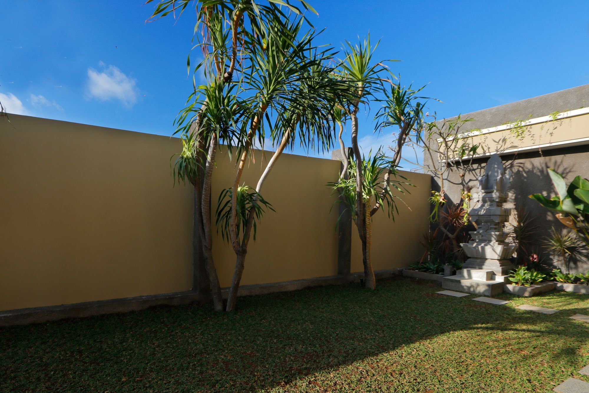 Iconic Bali Living Bed & Breakfast Dempasar Exterior foto